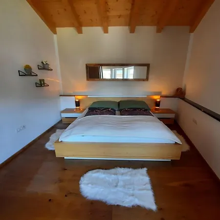 Emilia Apartment Schlitters