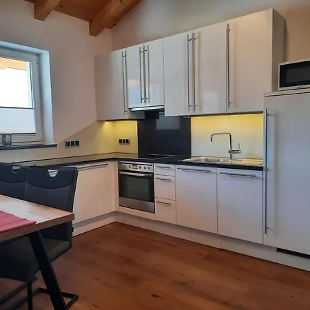 Apartment Emilia *
